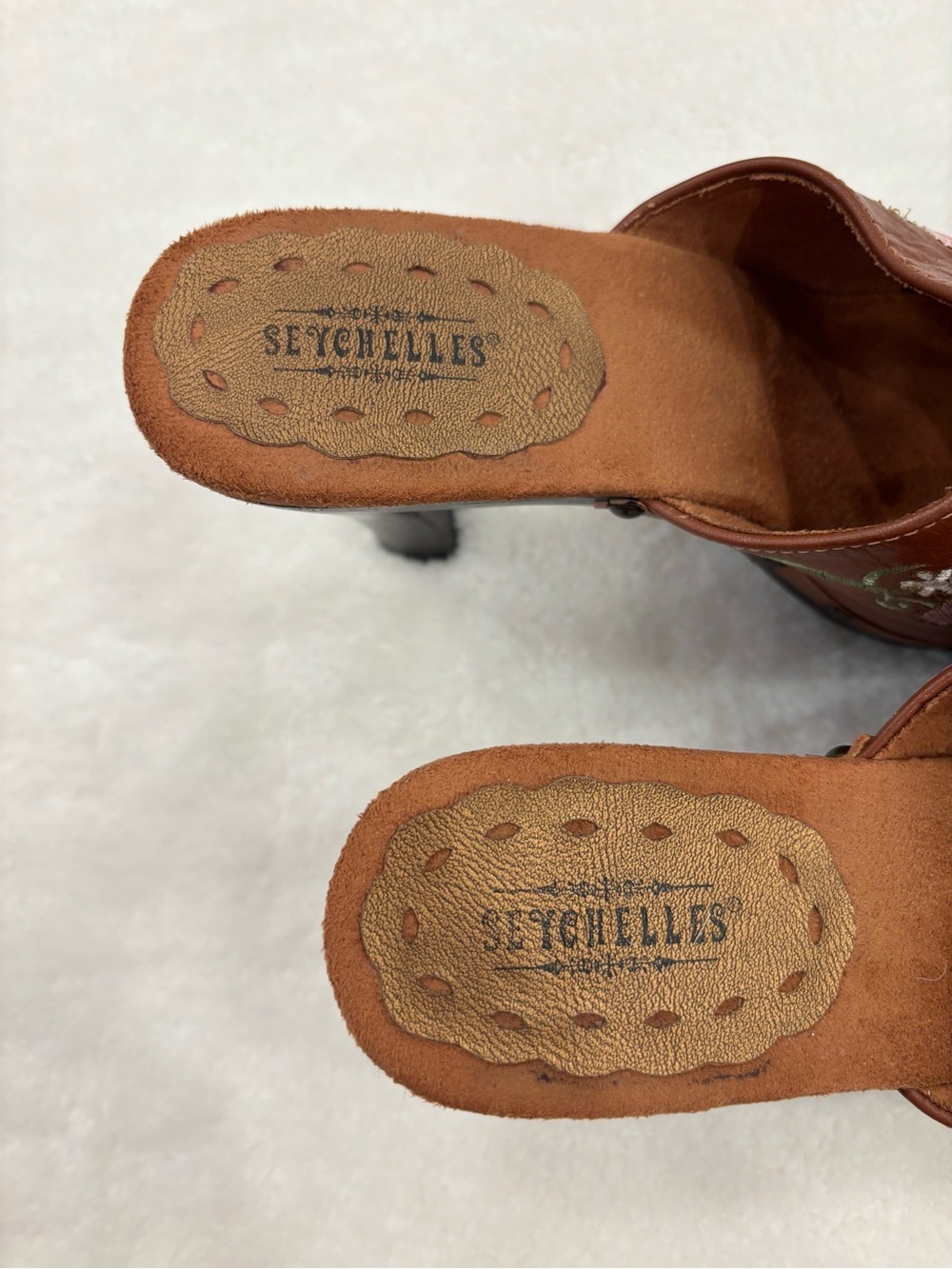 Seychelles Leather Floral Embroidered Heel Clogs - Picture 6 of 9